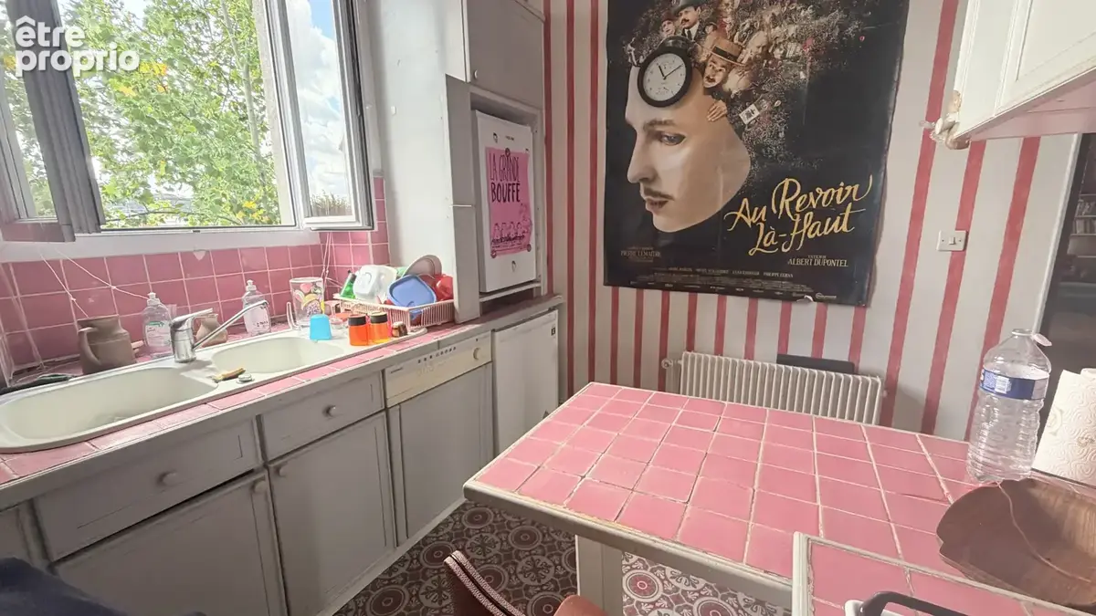 Angers place du lycee jardin du mail au dernier etage appartement a renover - photo 10