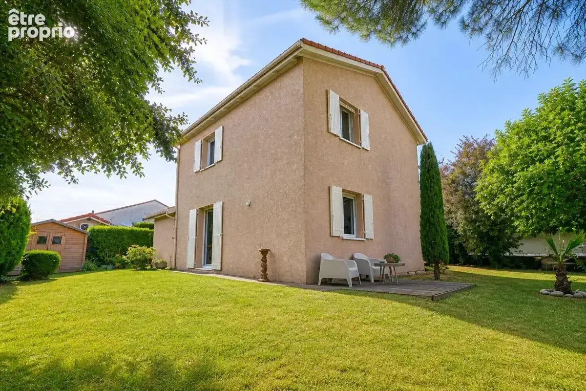Maison de 4 pièces de 112 m² à Décines-Charpieu - photo 11