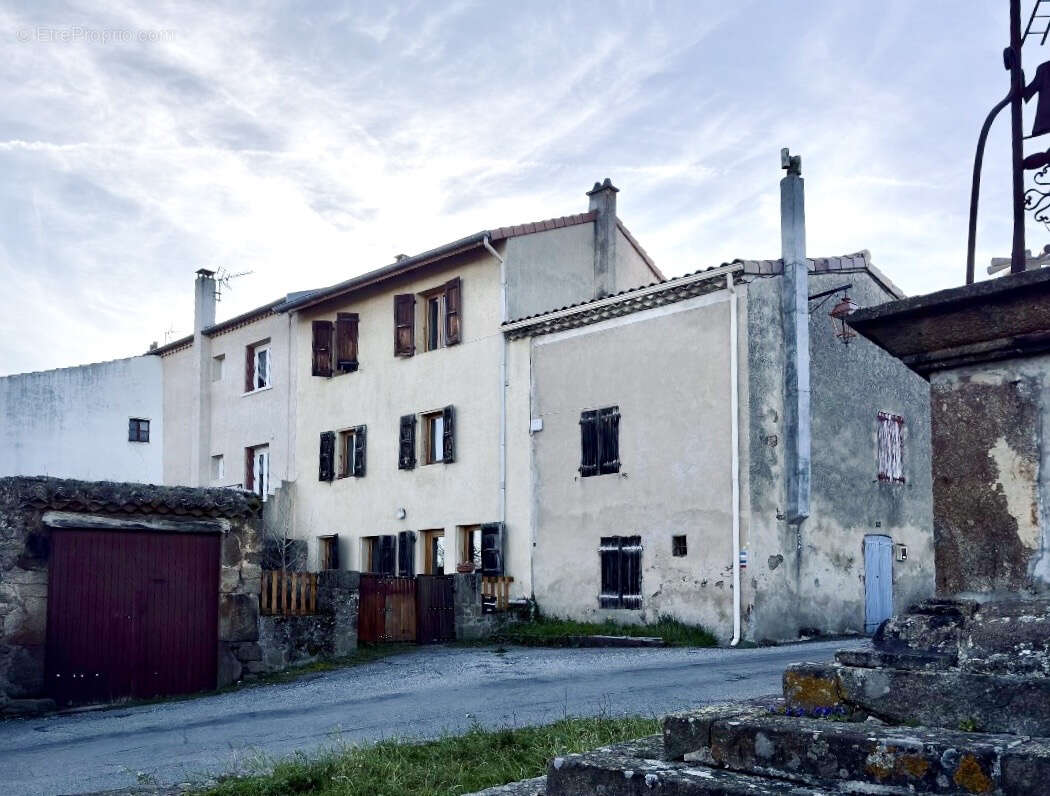 Maison à SAINT-ROMAIN-D'AY