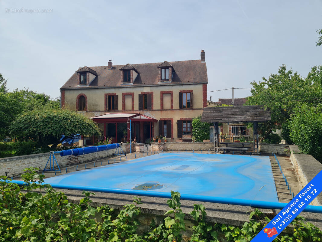 Maison à BELLECHAUME