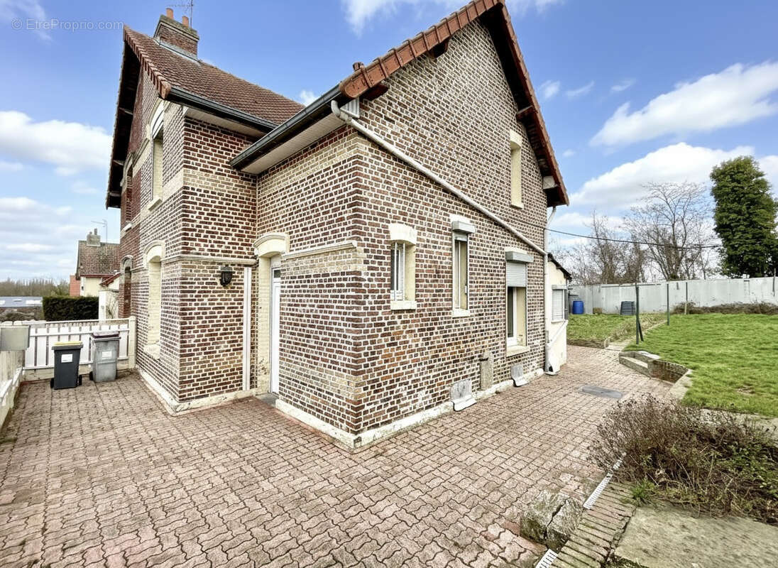Maison à SAINT-QUENTIN