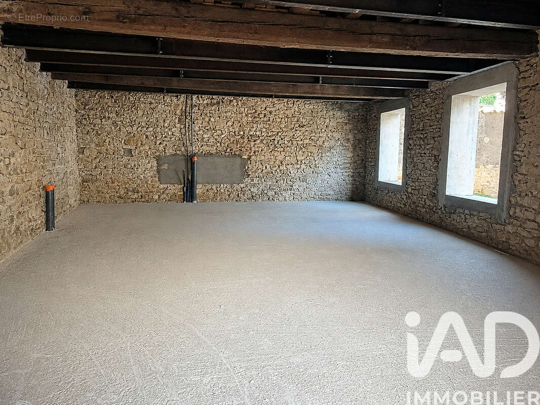 Photo 3 - Appartement à ALBIGNY-SUR-SAONE