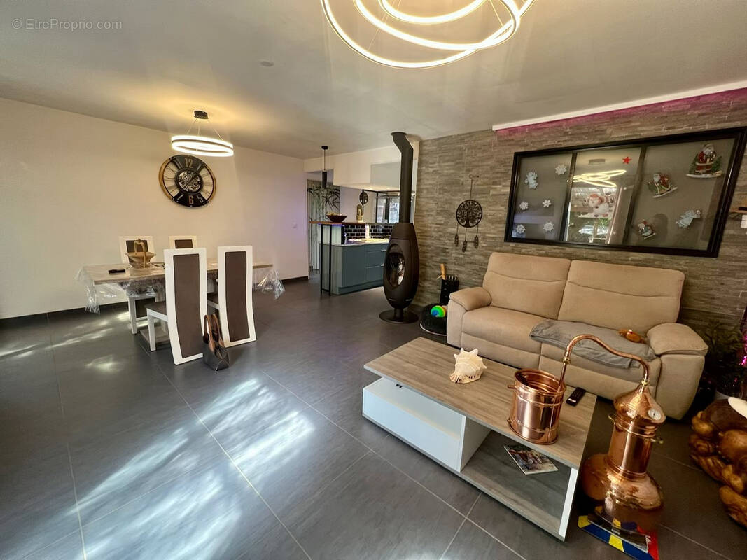 Maison à SAINT-HIPPOLYTE