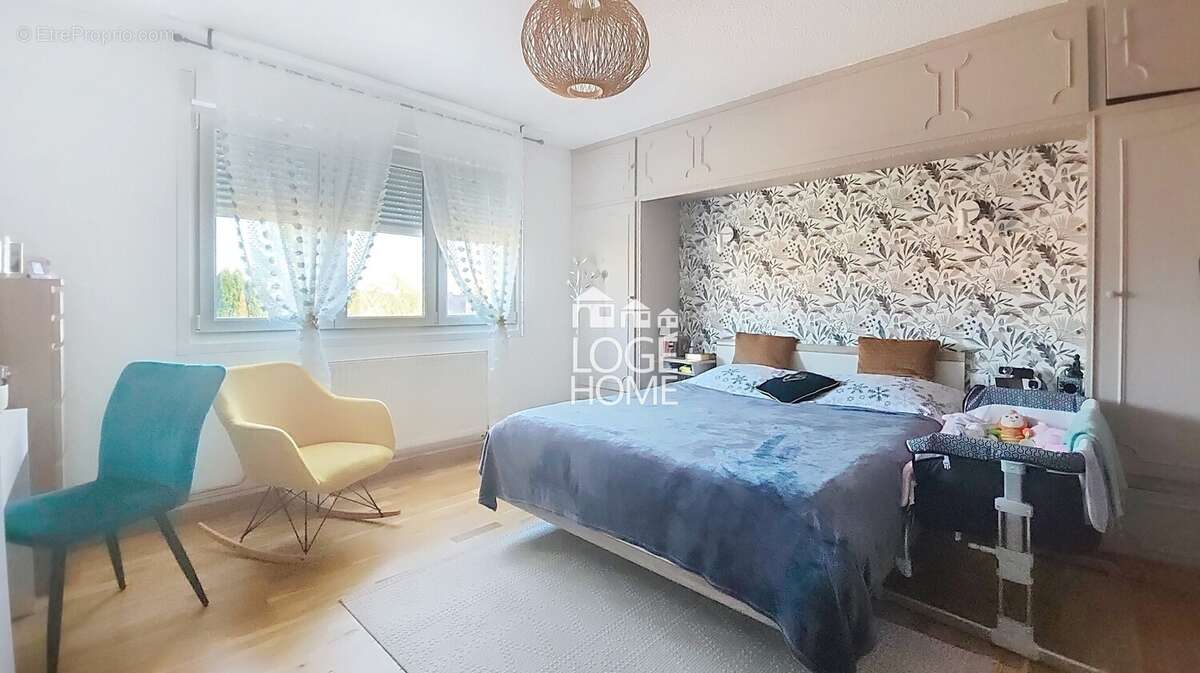Maison 130 m² à Henin-Beaumont  - photo 7