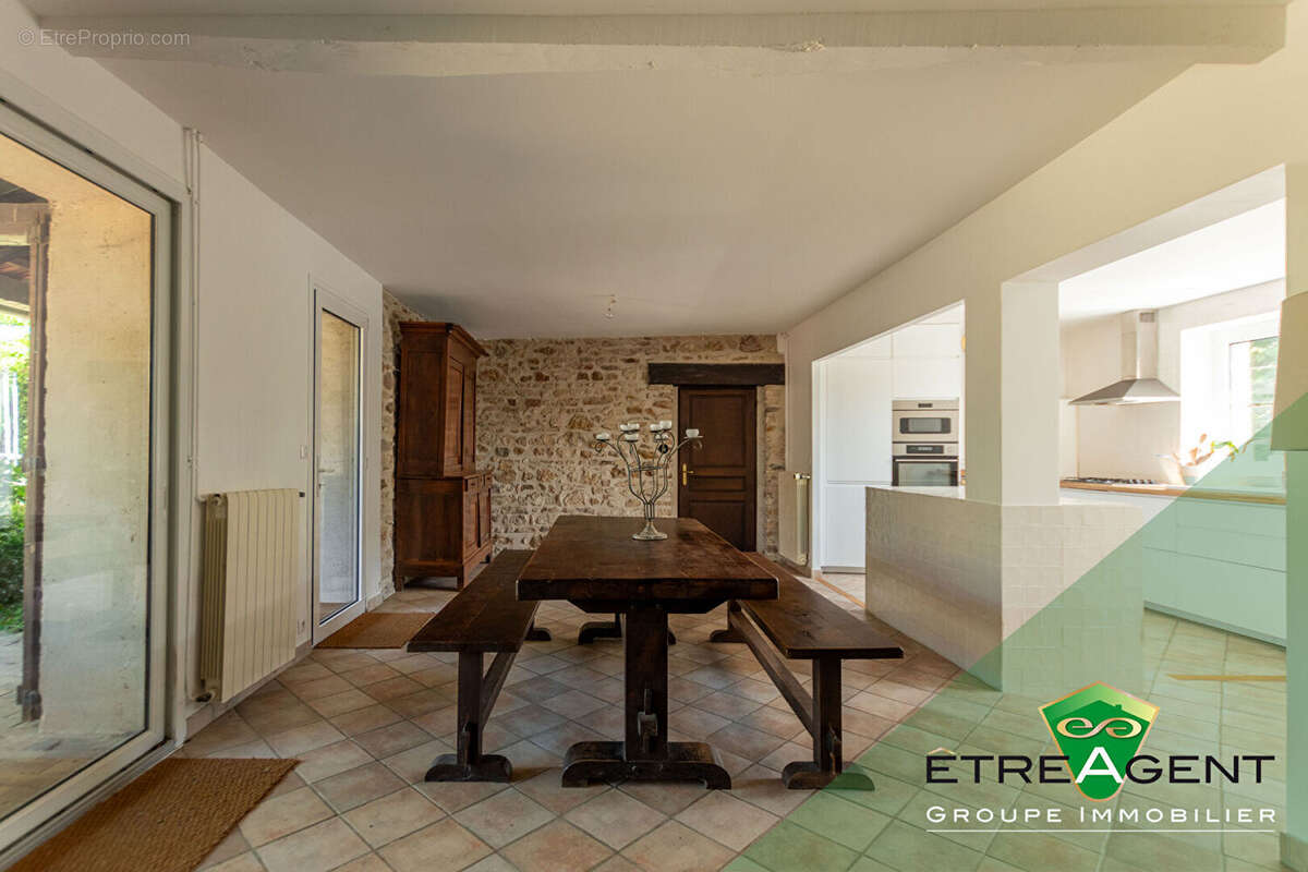 Maison à FONTENAY-SAINT-PERE