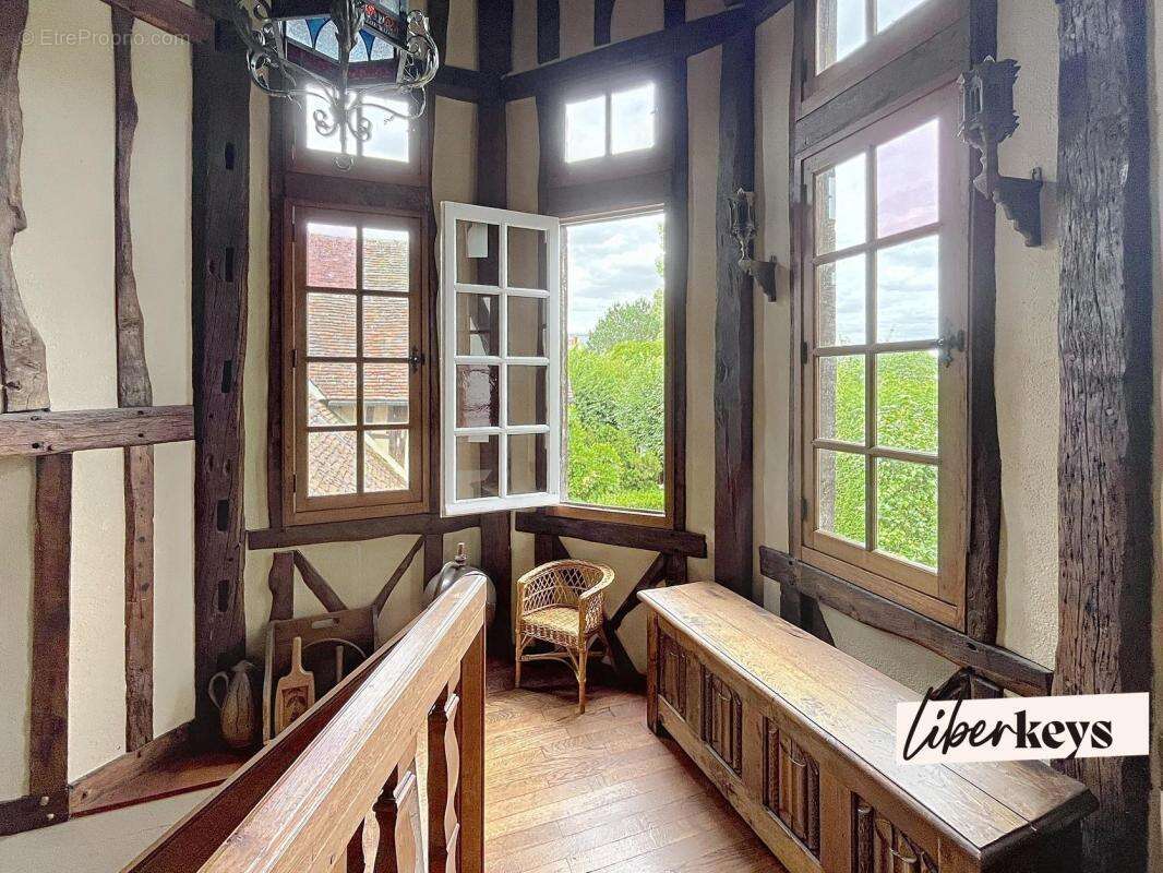 Demeure historique avec vue – Jardin, rivière et majestueuses dépendances – Verneuil d'Avre et d'Iton, Eure - photo 10