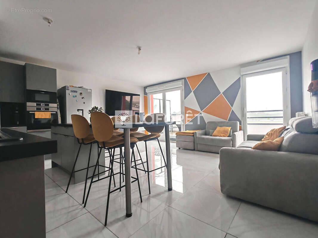 Appartement à CORBEIL-ESSONNES