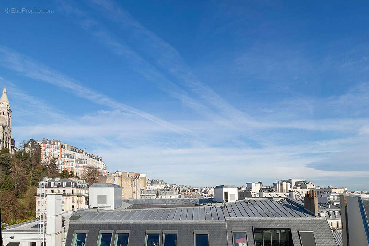 Appartement à PARIS-18E