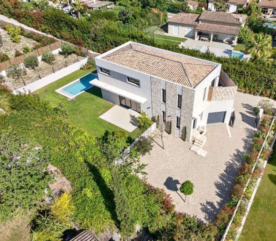 MOUGINS INTERNATIONAL : Villa Neuve avec Ascenseur en Domaine Privé - photo 3