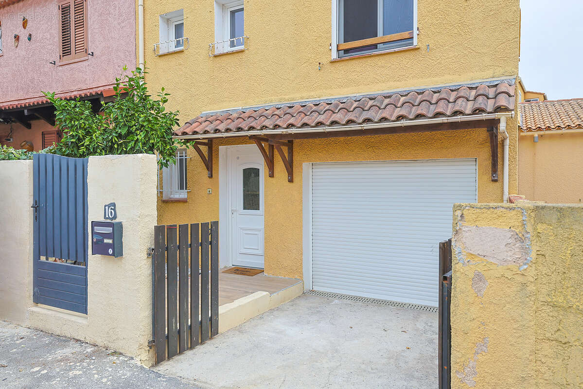 Maison à SOLLIES-PONT