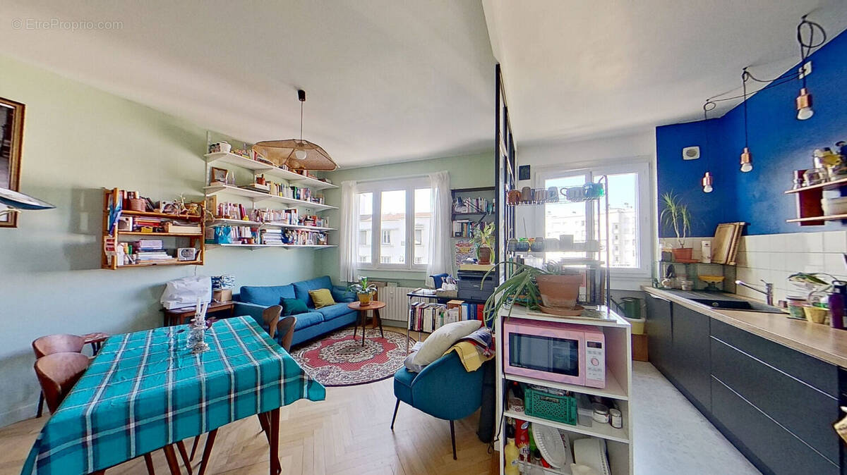 Appartement à LYON-8E