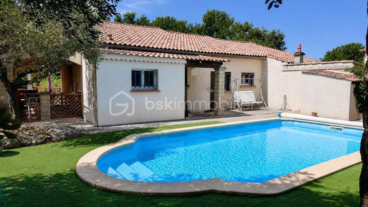 Achat Maison de plain-pied 4 chambres de 127 m² avec Terrain de 1478 m² – Piscine – Garage – Camps-la-Source (83170) - photo 3