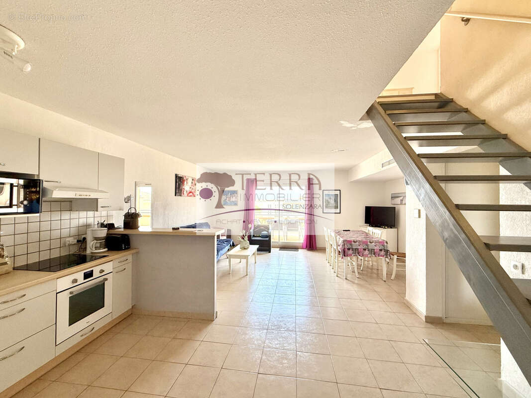 Appartement T4 en duplex de 94 m2 - SOLENZARA - photo 2