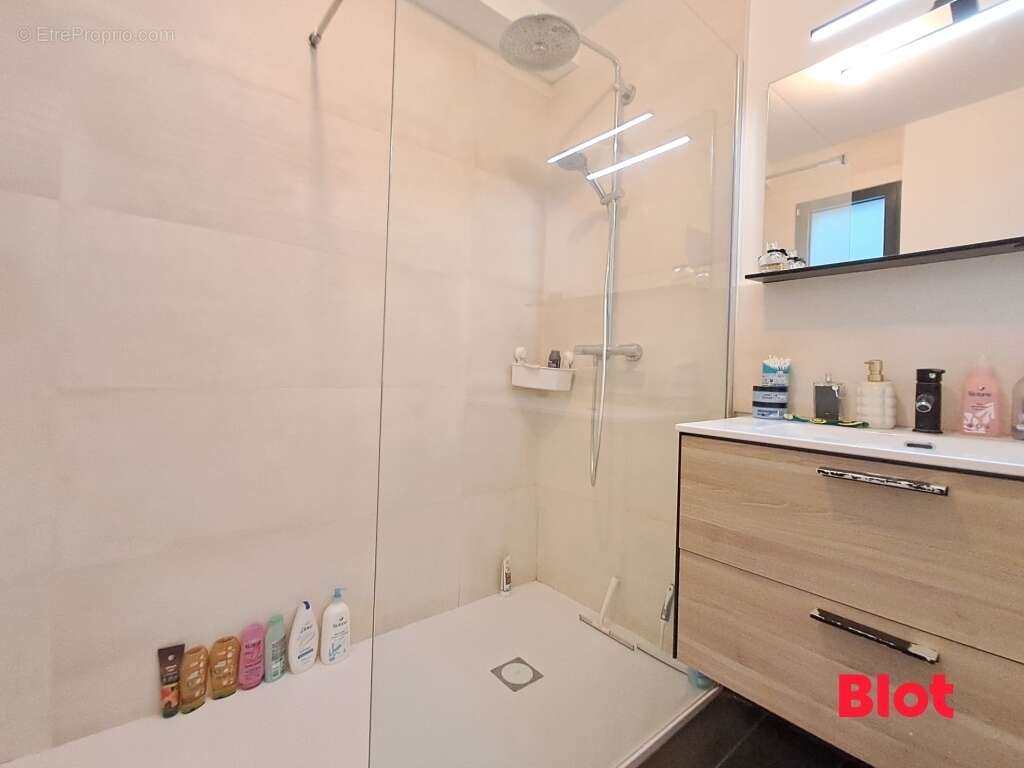 Maison 107 m² à Miniac-Morvan  - photo 6