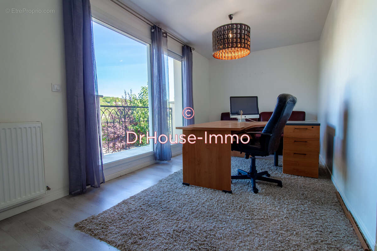 Maison 216 m² à Epone  - photo 18