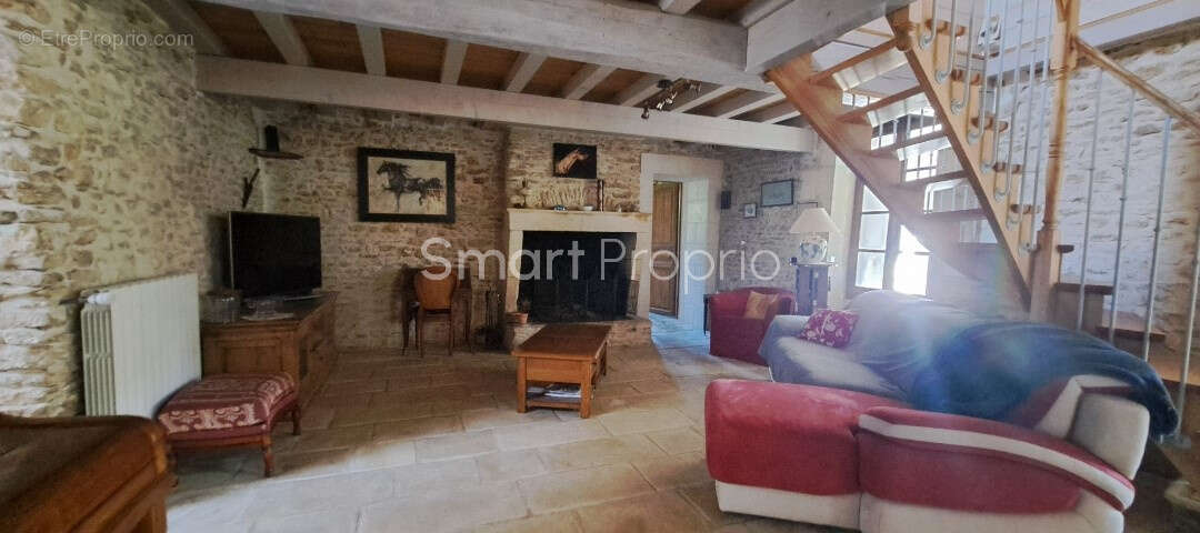 Maison à TONNAY-CHARENTE