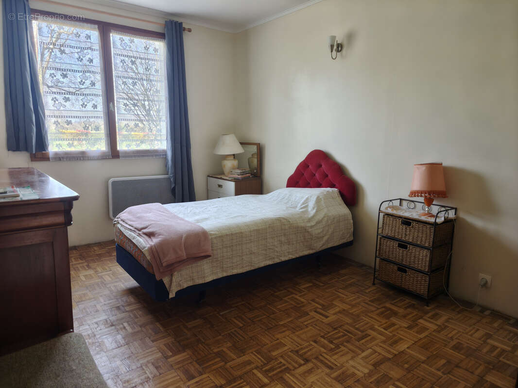 Maison à MONTREUIL-L'ARGILLE