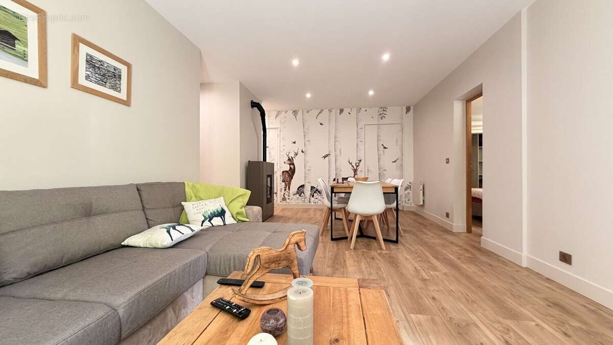 Appartement à SAINT-ETIENNE-DE-TINEE