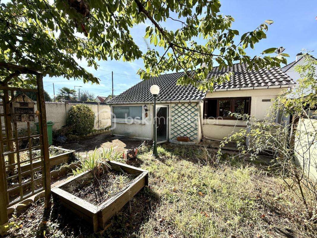 Maison à SAVIGNY-SUR-ORGE