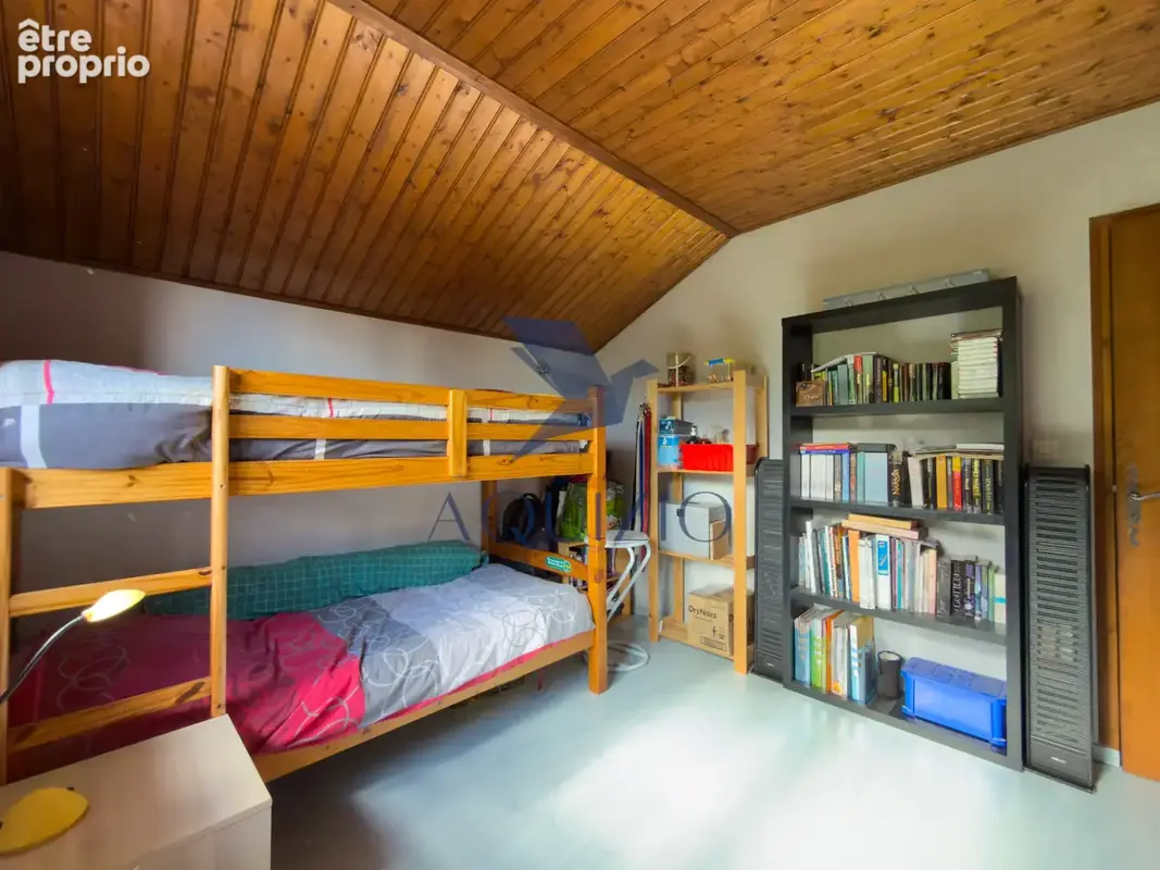 Maison 4 chambres + bureau sur un grand terrain avec piscine - photo 17