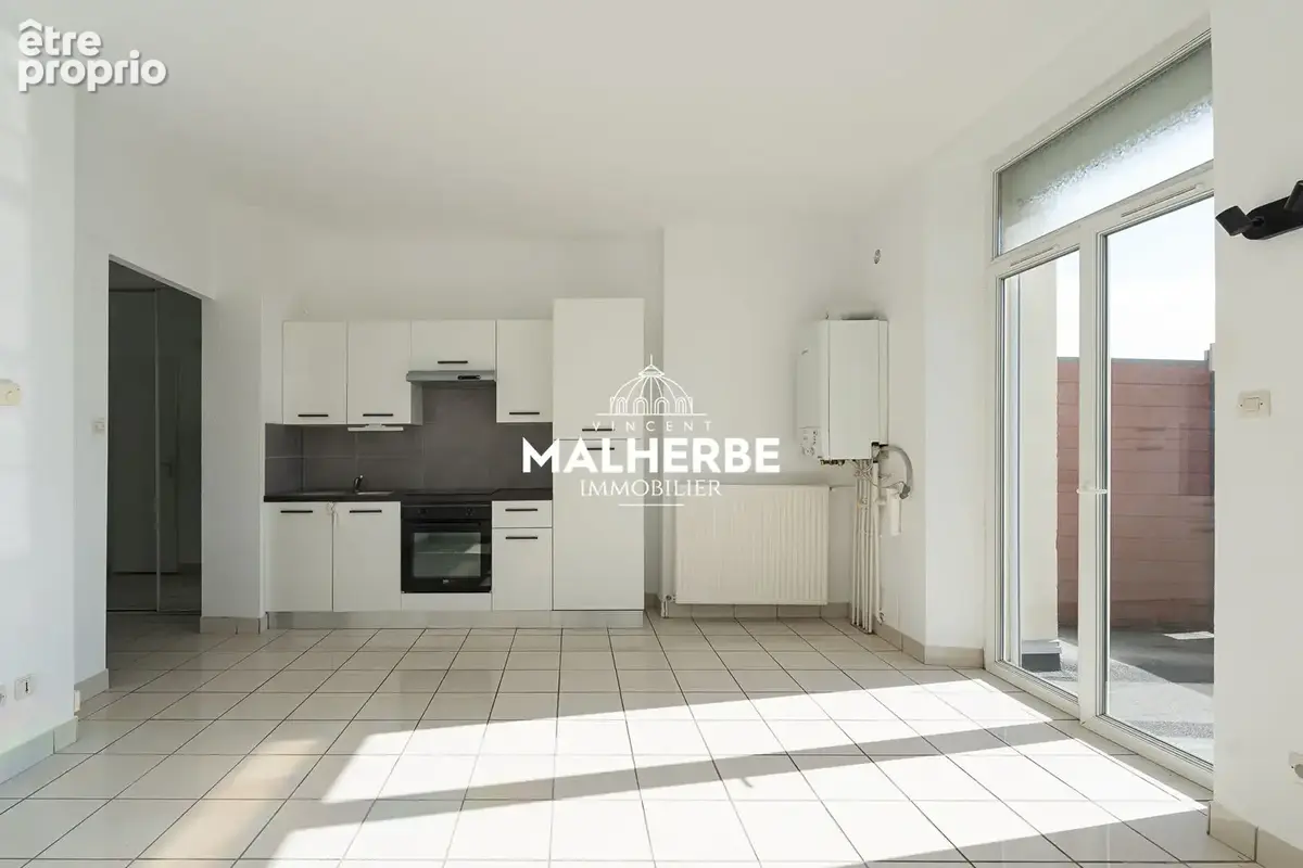Appartement lumineux avec terrasse et parking - photo 5