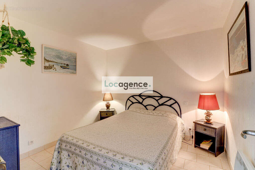 Appartement à MANDELIEU-LA-NAPOULE