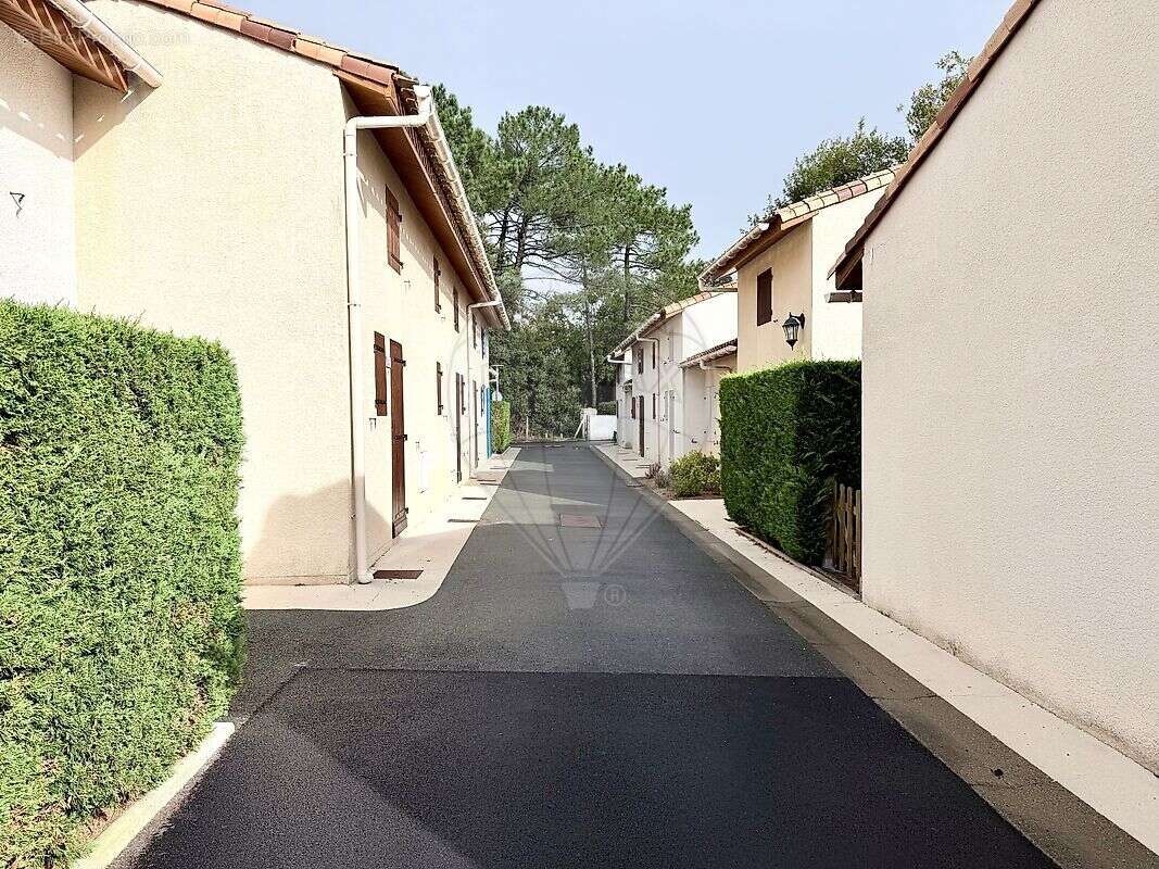 Maison à LES MATHES