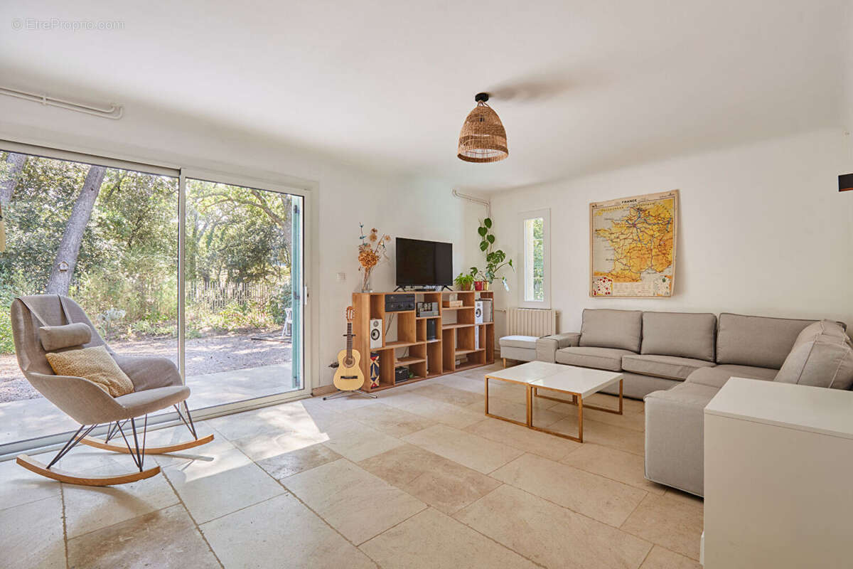 Le calme d'une impasse, sans s'éloigner de rien. Lourmarin, 4 chambres, piscine - photo 3