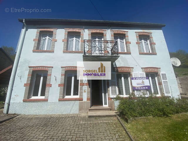Maison à SAINT-STAIL