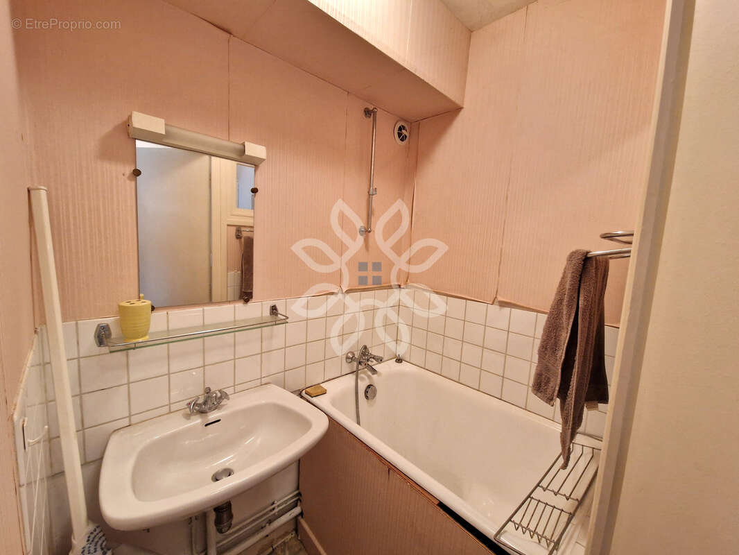 Autre à VILLENEUVE-D&#039;ALLIER