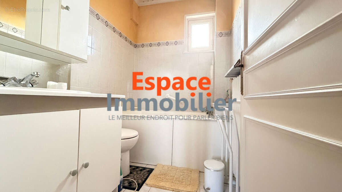 Maison à DOUCHY-LES-MINES