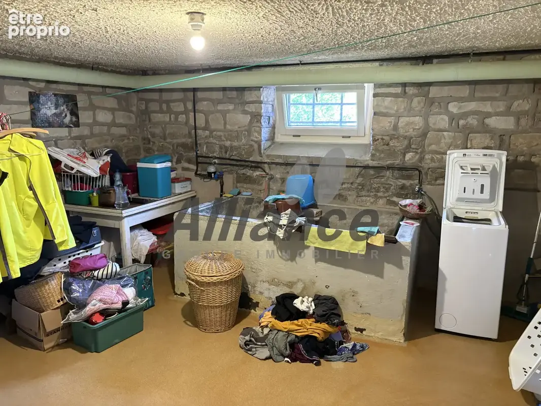 Maison  de  type  f5  sur  sous  sol  avec  piscine  a  luxeuil - photo 10