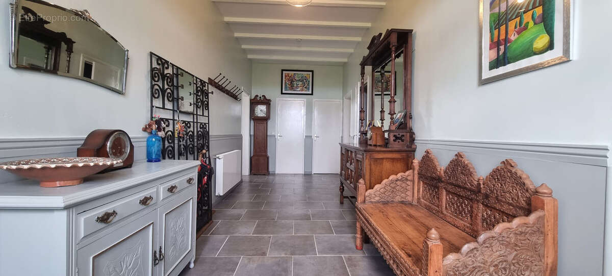 Maison à CASTELNAU-MONTRATIER