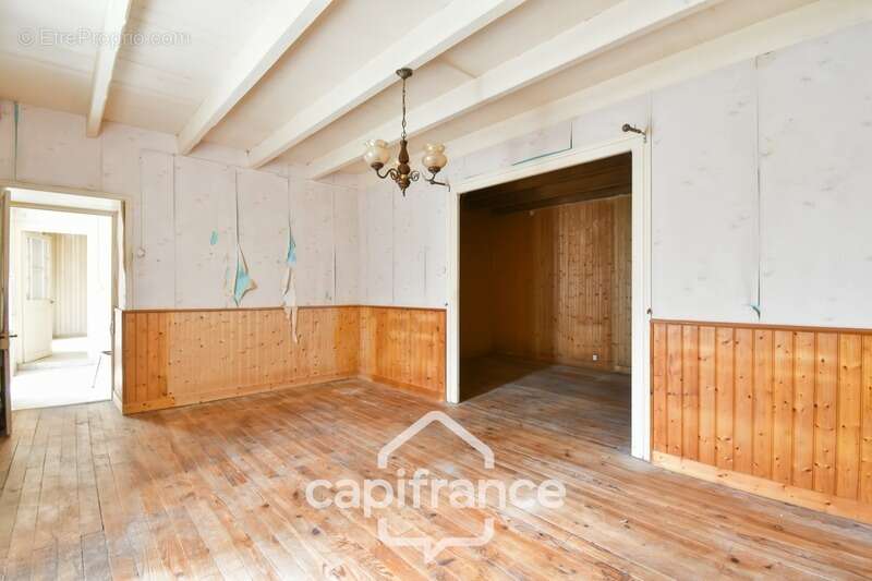 Maison en pierre à vendre 6 pièces SAINT PARDOULT (17) avec garage et atelier - photo 5