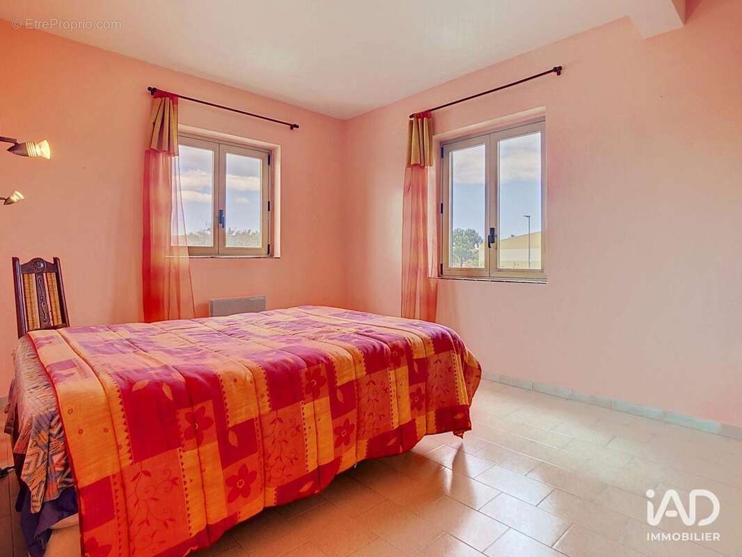 Maison 138 m² à Saint-Cyprien  - photo 8