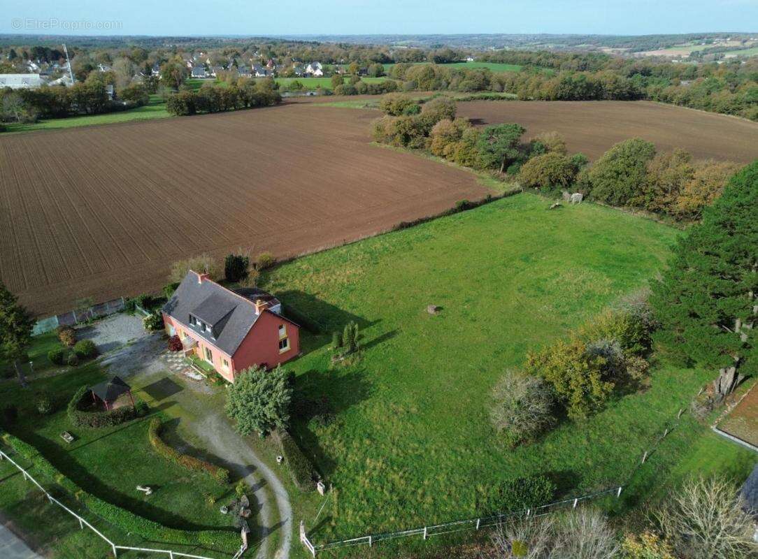 Maison à PLEUCADEUC