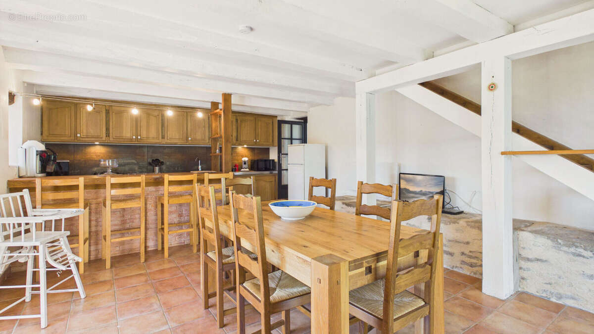 Maison de charme 6 pièces avec piscine, hameau paisible - photo 13