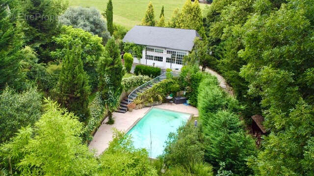 Maison à NAY