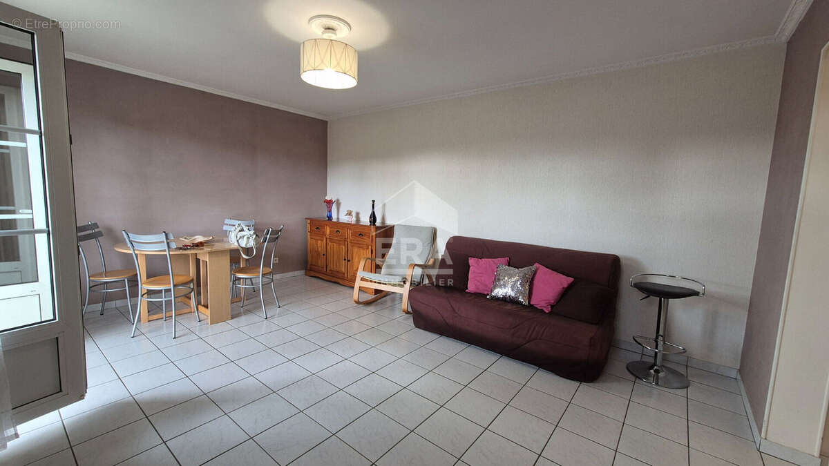 Appartement à BRIE-COMTE-ROBERT