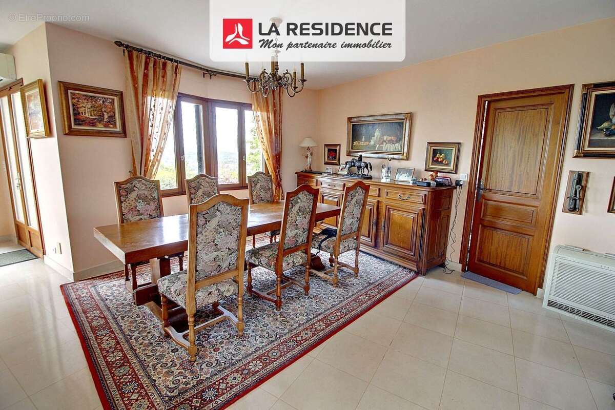 Maison à VAUX-SUR-SEINE