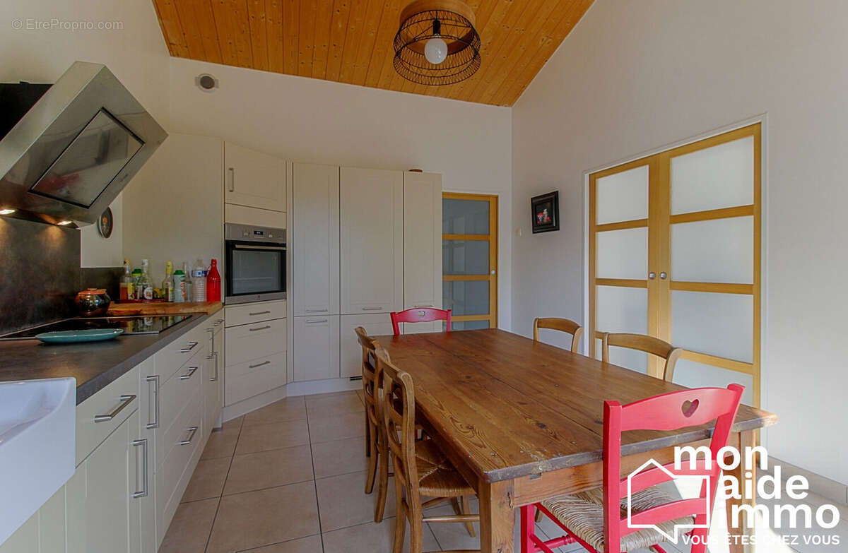 Maison 128 m² à Puilboreau  - photo 4