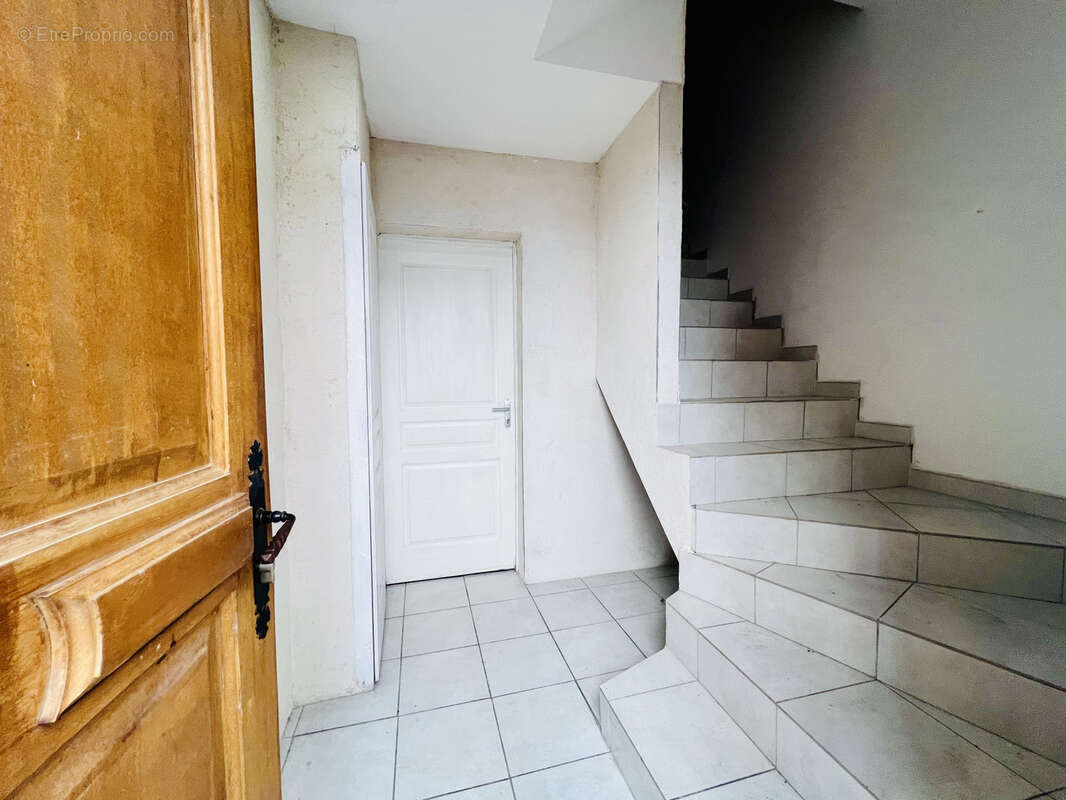 Appartement à SERVIAN