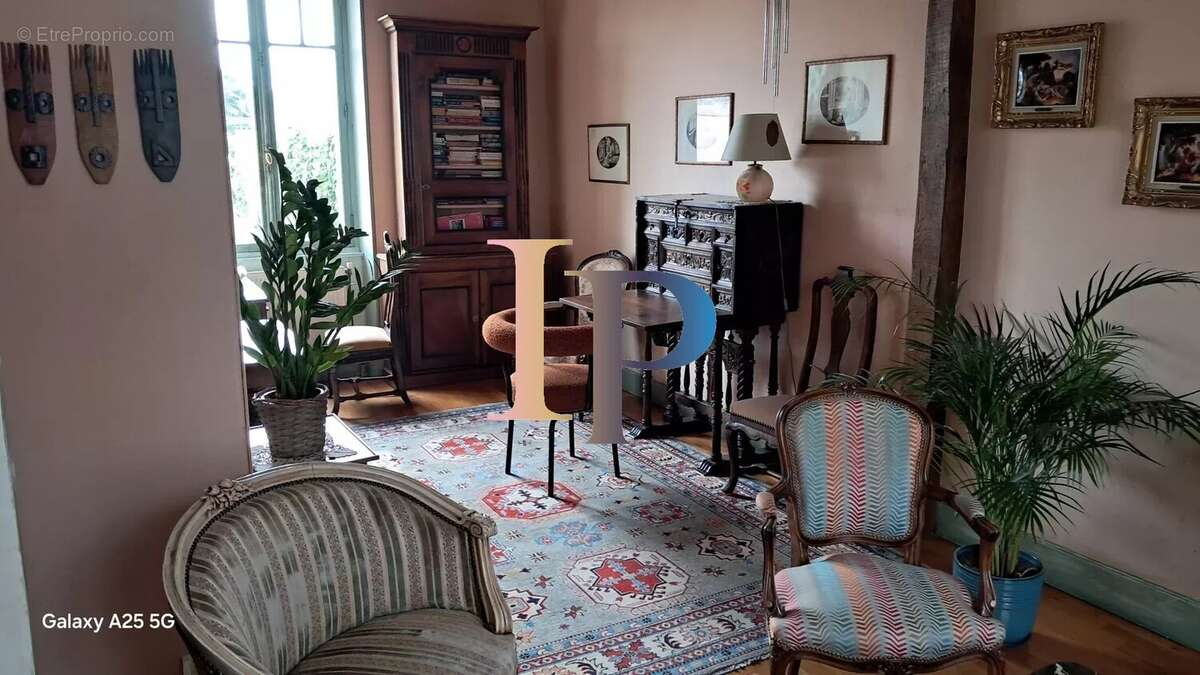 Maison à PARAY-LE-MONIAL