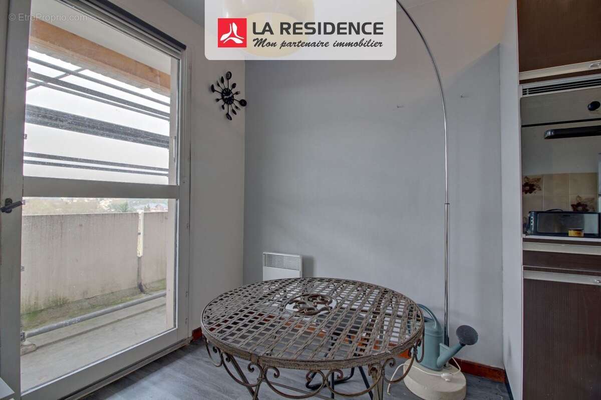 Appartement à LES MUREAUX