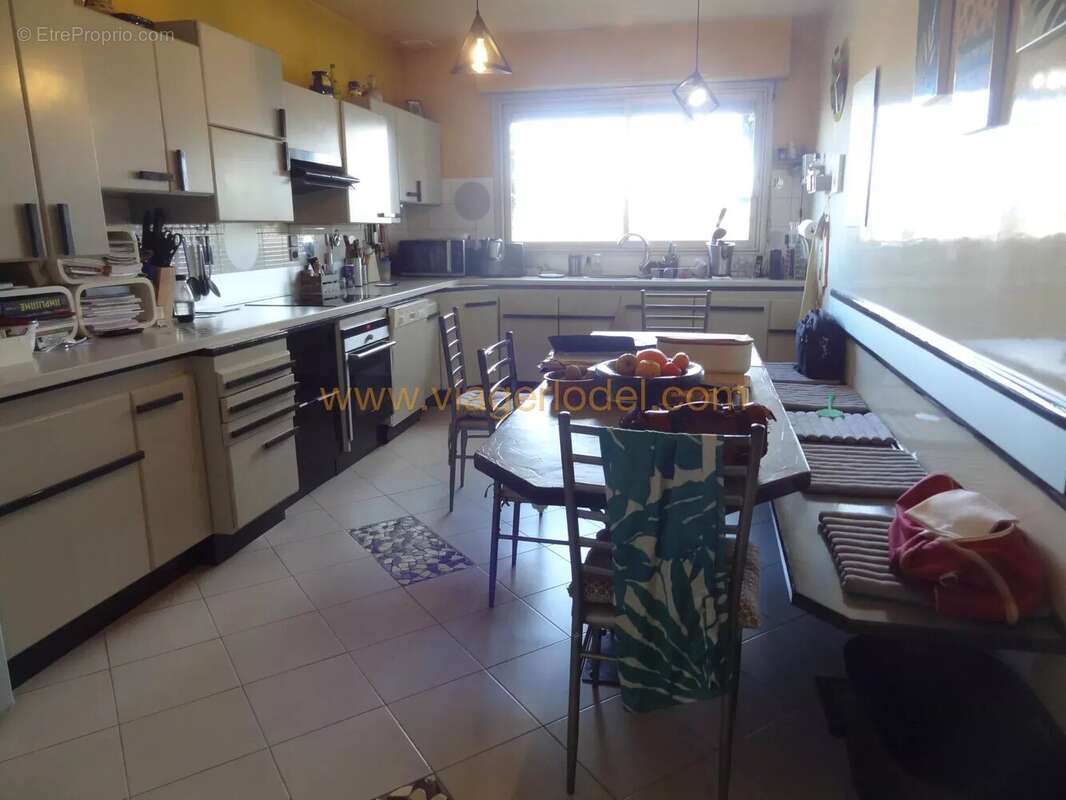 Maison à SAUX-ET-POMAREDE