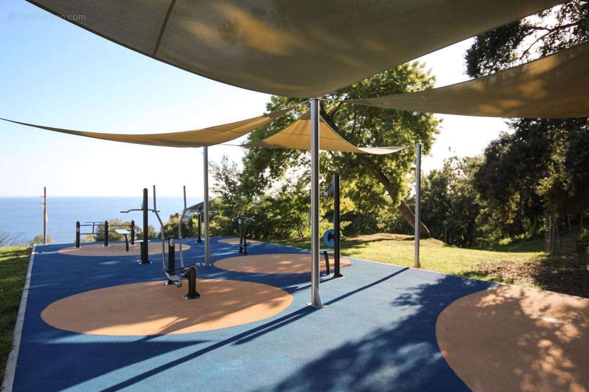 Appartement à VALLAURIS