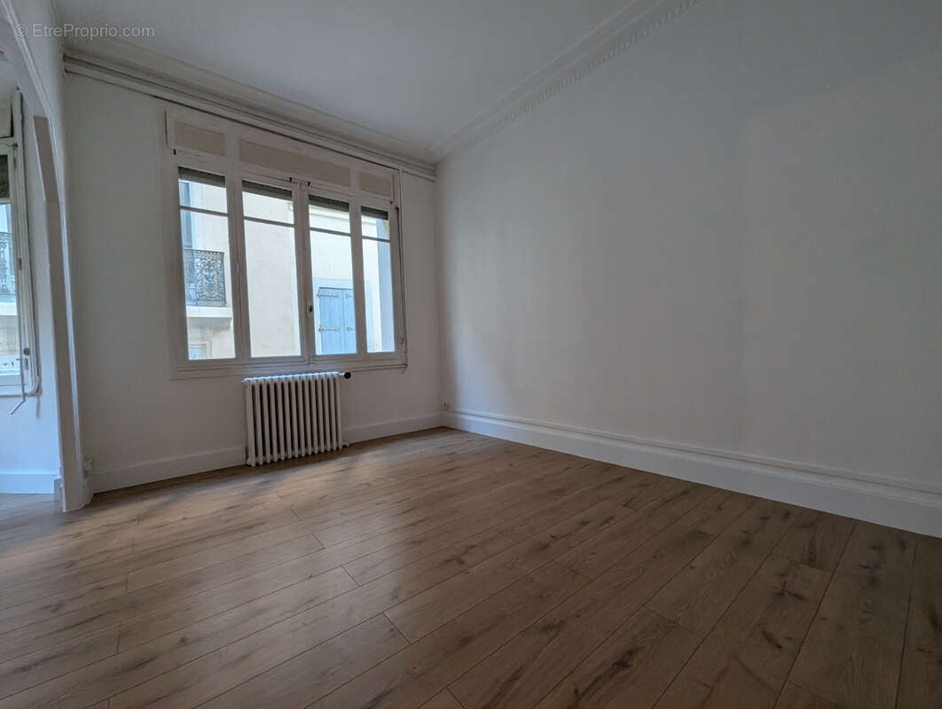 A vendre - beziers centre ville - appartement t3 de 72 m2 - photo 5