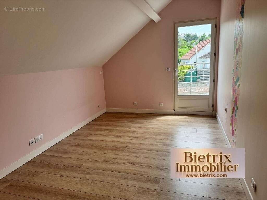 Maison 139 m² à L'isle-Adam  - photo 17