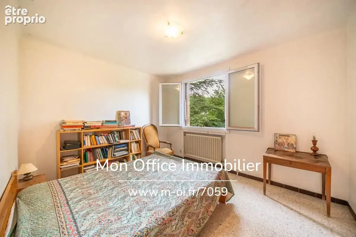 Référence : 7059-SBA - Maison plain pied - Eguilles - Fort potentiel - Piscine - photo 11