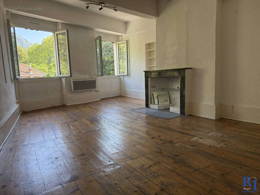 Belle pièce de vie - Appartement à GRENOBLE